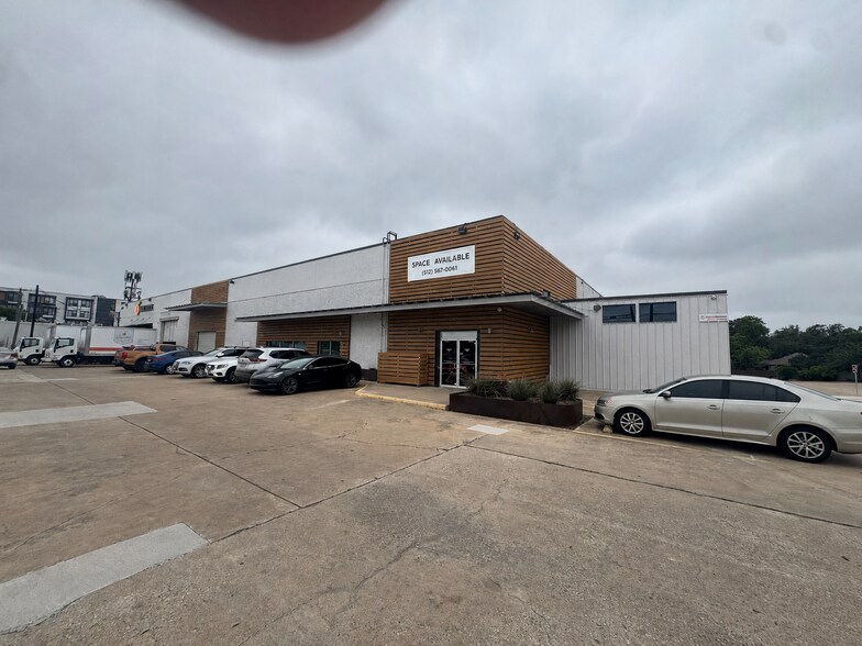6500 N Lamar Blvd, Austin, TX à louer - Photo du bâtiment - Image 2 de 10