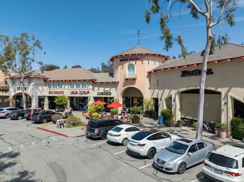 27706-27776 Mcbean Pky, Valencia, CA à louer - Photo du bâtiment - Image 2 de 6