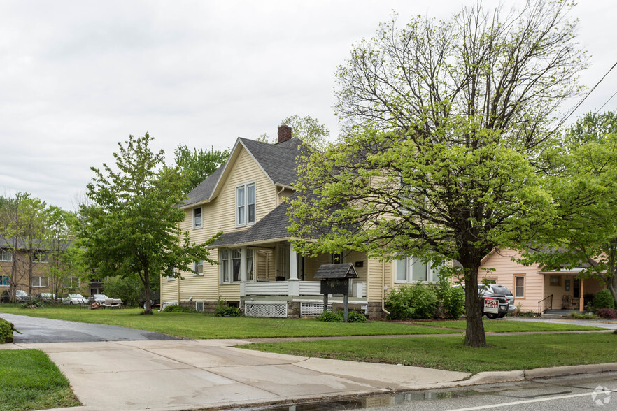 407 Front St, Berea, OH for sale - Building Photo - Image 2 of 3