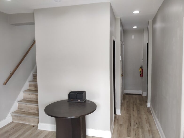 8 Sudbrook Ln, Pikesville, MD à louer - Photo intérieure - Image 3 de 4