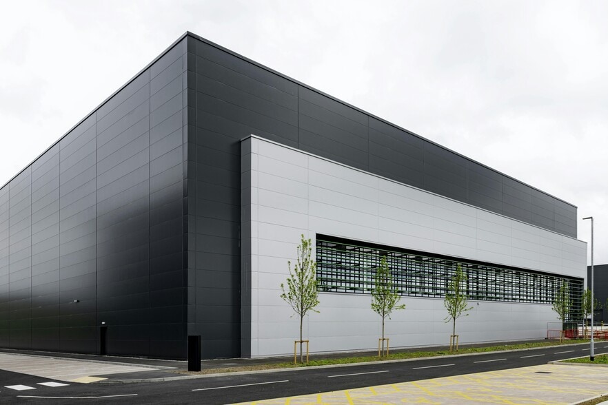 Momentum, Rainham for lease - Building Photo - Image 3 of 10