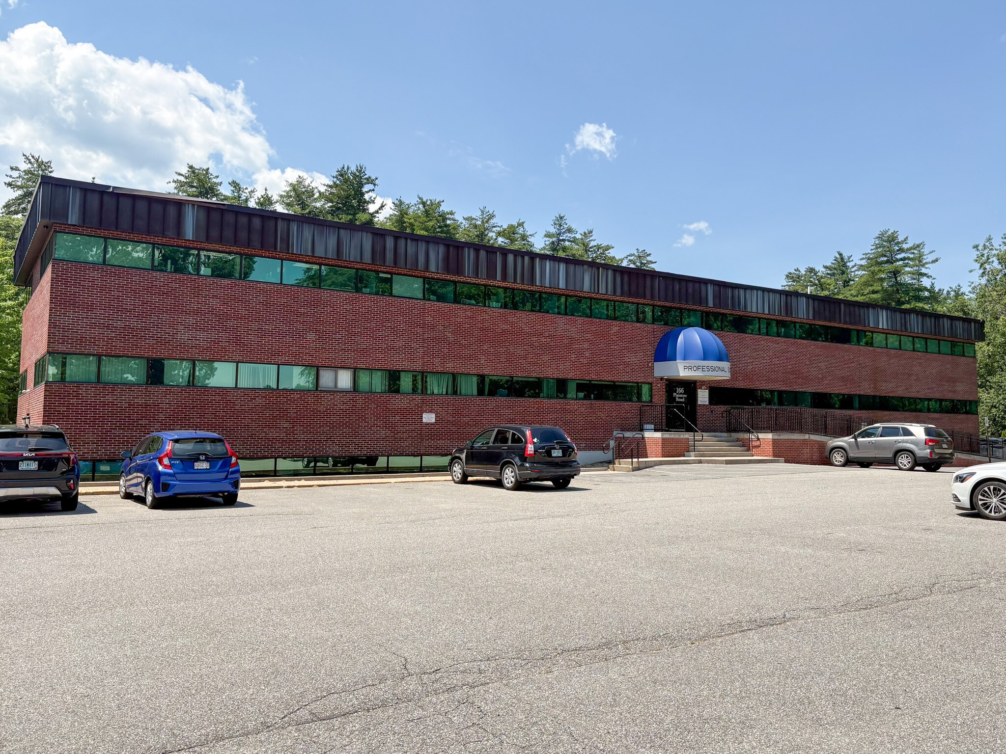 166 Plaistow Rd, Plaistow, NH for sale Building Photo- Image 1 of 9