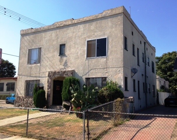 625 E 50th St, Los Angeles, CA à vendre - Photo principale - Image 1 de 7