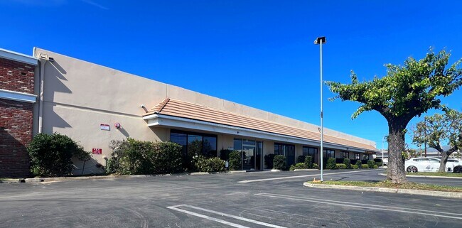 Plus de détails pour 7939-7947 Canoga Ave, Canoga Park, CA - Industriel à louer