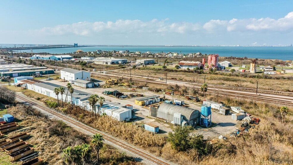 320 77th St, Galveston, TX à vendre - Photo du bâtiment - Image 3 de 8