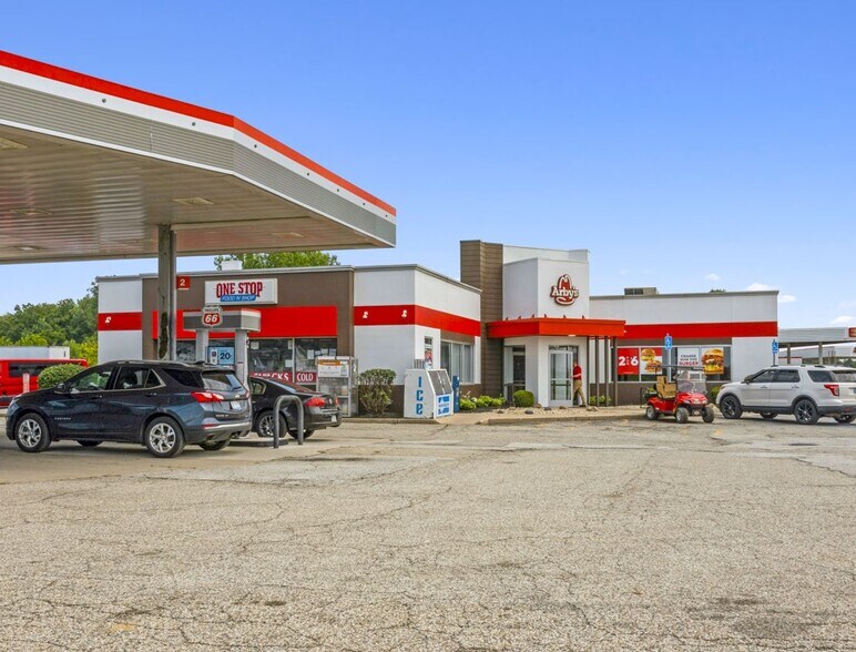 795 Michigan Rd, Plymouth, IN à vendre - Photo du bâtiment - Image 1 de 18