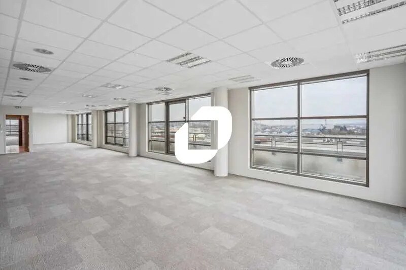 2 Avenue De La Carelle, Villeneuve-le-Roi for lease - Building Photo - Image 2 of 20