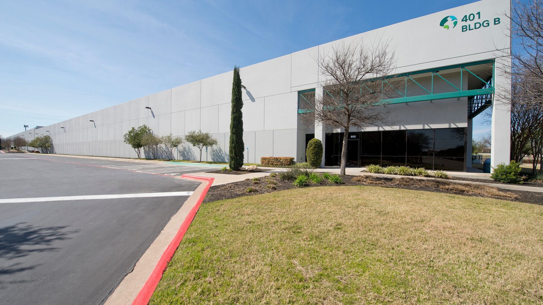 401B Parker Dr, Austin, TX for lease Building Photo- Image 1 of 5