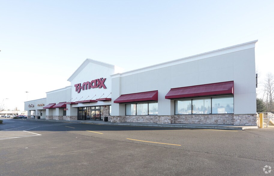 3705-3831 S Meridian, Puyallup, WA à louer - Photo du bâtiment - Image 3 de 8