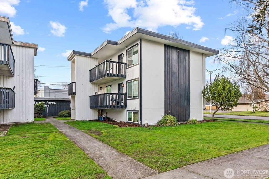 1339 10th Ave, Longview, WA for sale Primary Photo- Image 1 of 4