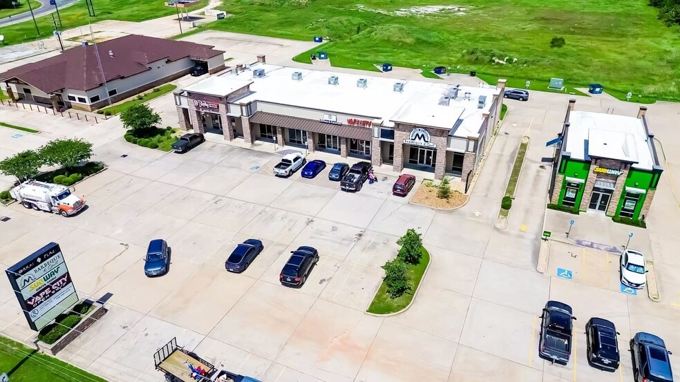 3303 E Main St, Madisonville, TX à louer - Photo du bâtiment - Image 3 de 12