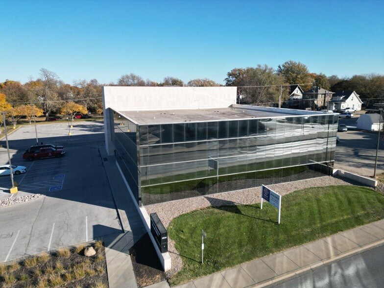 2900 O St, Lincoln, NE à louer - Photo du bâtiment - Image 3 de 45