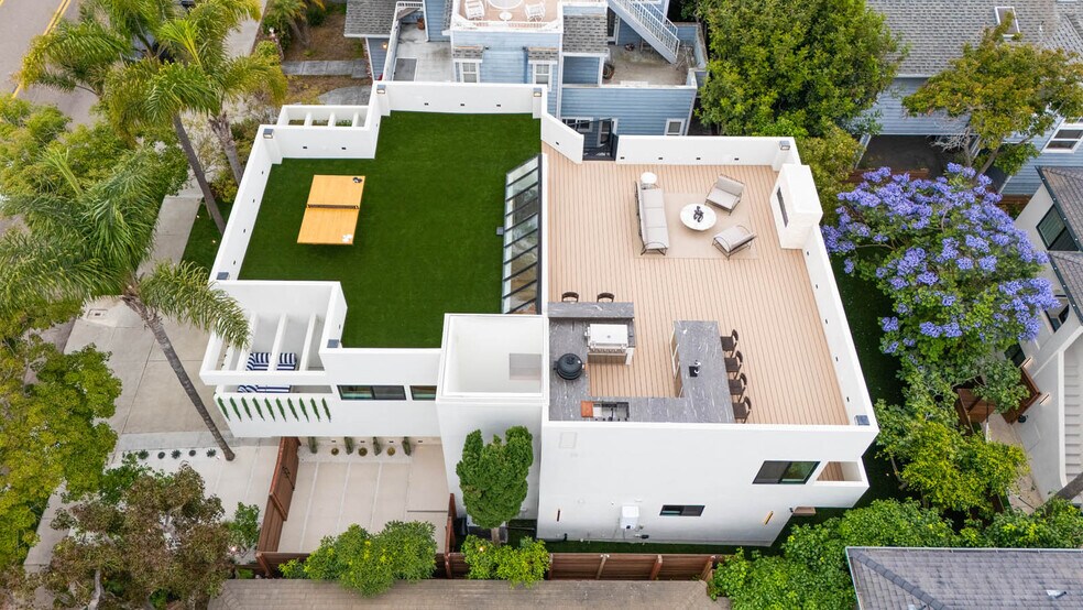 7372 Fay Ave, La Jolla, CA à vendre - Photo du bâtiment - Image 3 de 75