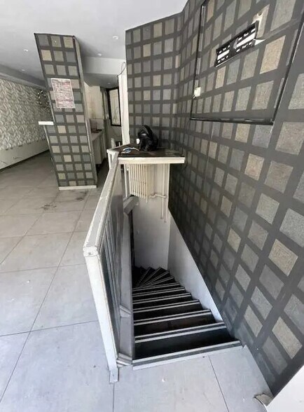 Commerce de détail dans Paris à vendre - Photo intérieure - Image 3 de 14