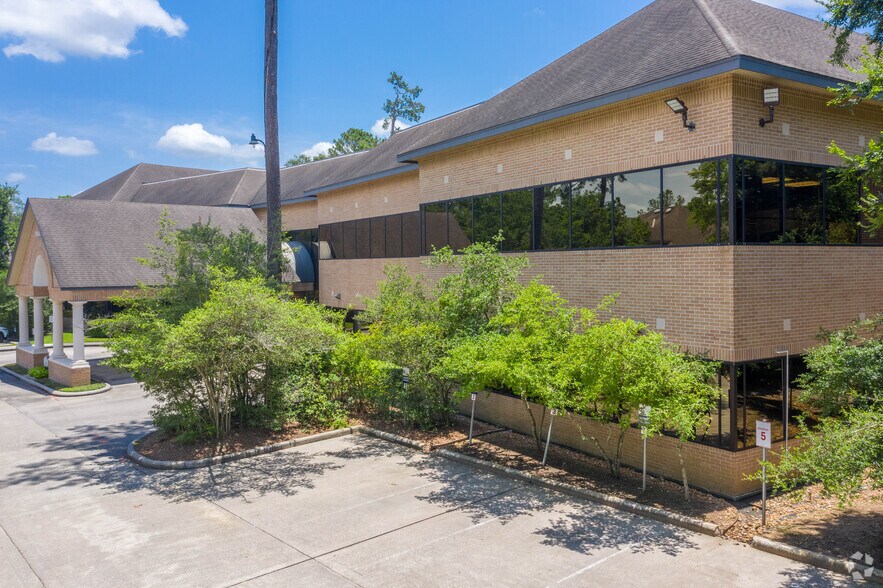 4840 W Panther Creek Dr, The Woodlands, TX à louer - Photo du bâtiment - Image 1 de 32