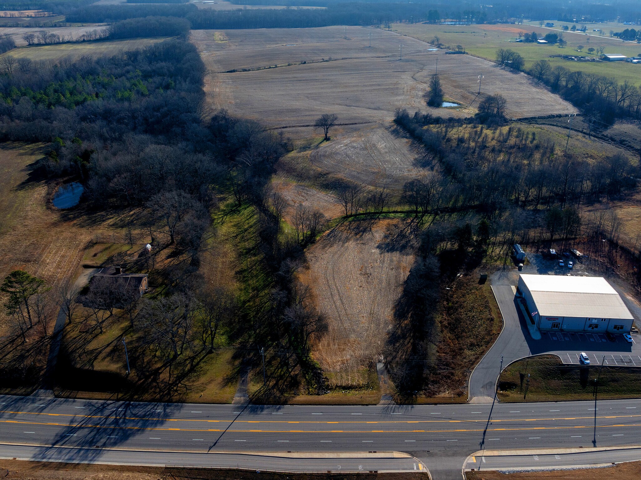 2590 US-43, Lawrenceburg, TN for sale Primary Photo- Image 1 of 4