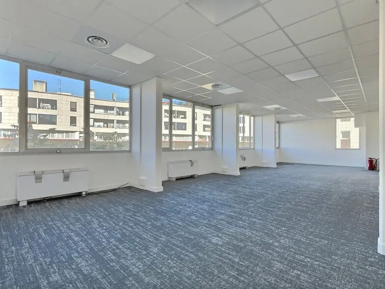 167-169 Rue Du Chevaleret, Paris for lease - Interior Photo - Image 3 of 6