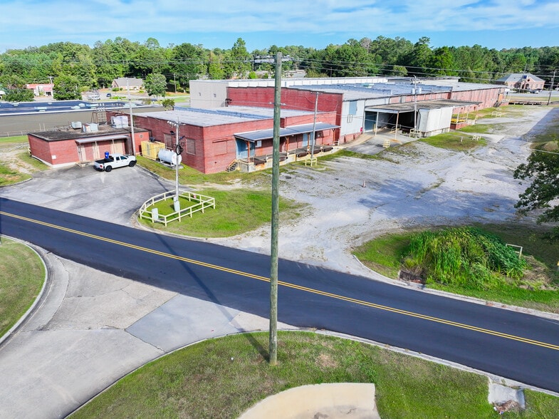 870 Russell rd, Alexander City, AL for sale - Primary Photo - Image 1 of 4