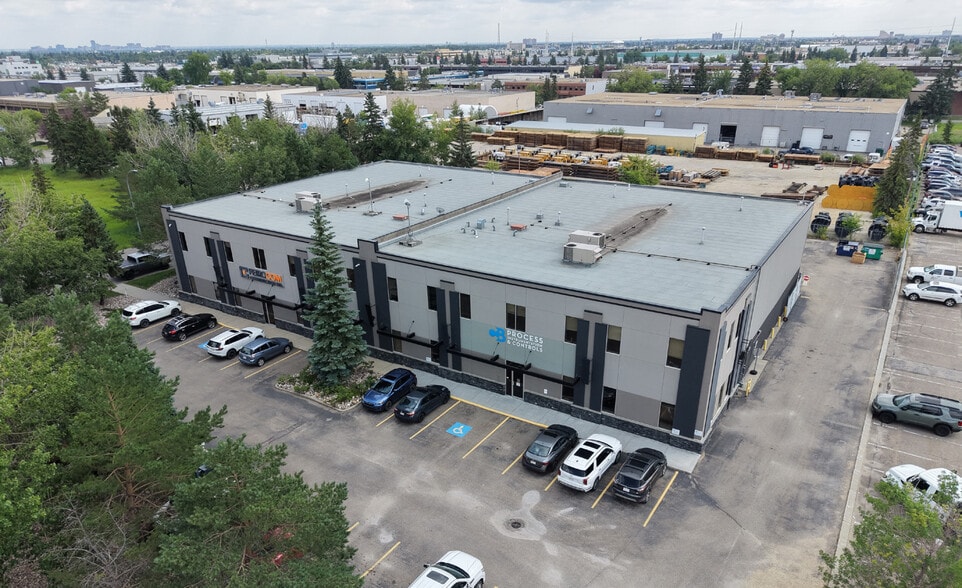 17423-17509 109th Ave NW, Edmonton, AB for lease - Building Photo - Image 2 of 4