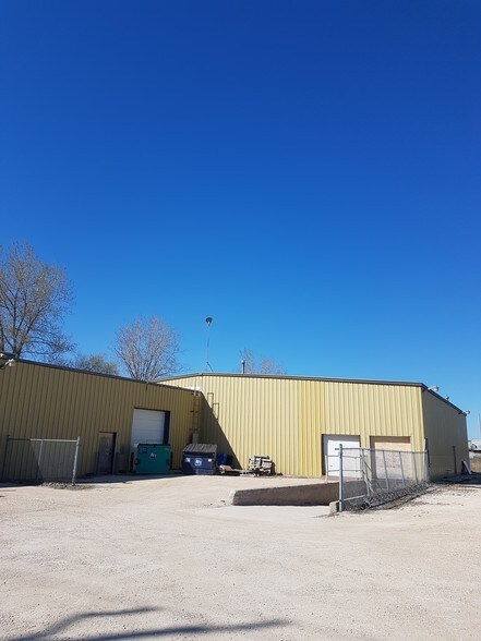 131 Cordite Rd, Winnipeg, MB for sale - Building Photo - Image 1 of 1