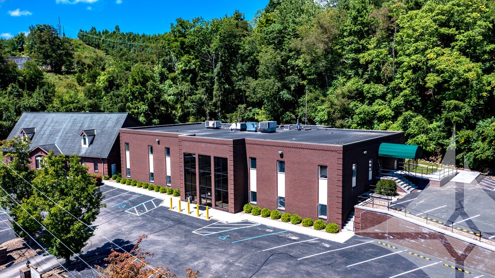 11 Chenoweth Dr, Bridgeport, WV à louer - Photo du bâtiment - Image 2 de 13