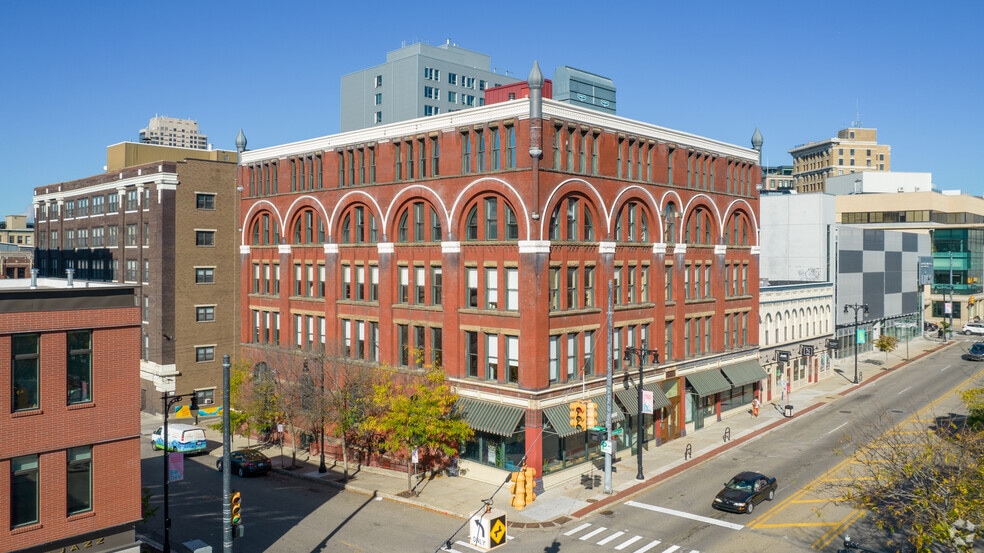 25 S Division Ave, Grand Rapids, MI for sale - Primary Photo - Image 1 of 59