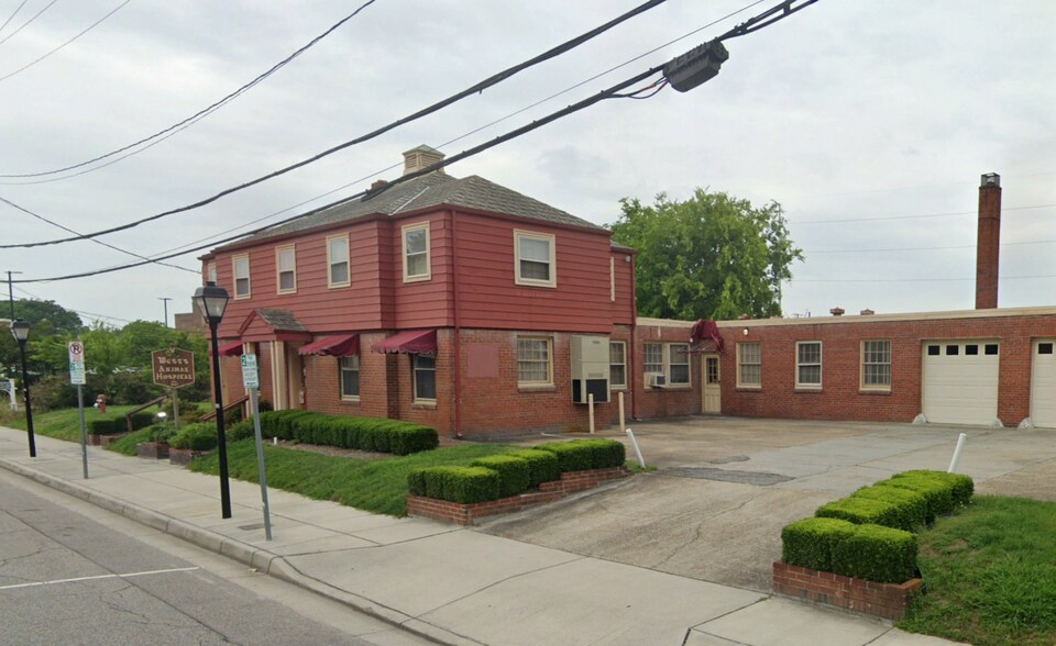830 W 21st St, Norfolk, VA à vendre - Photo du bâtiment - Image 2 de 2