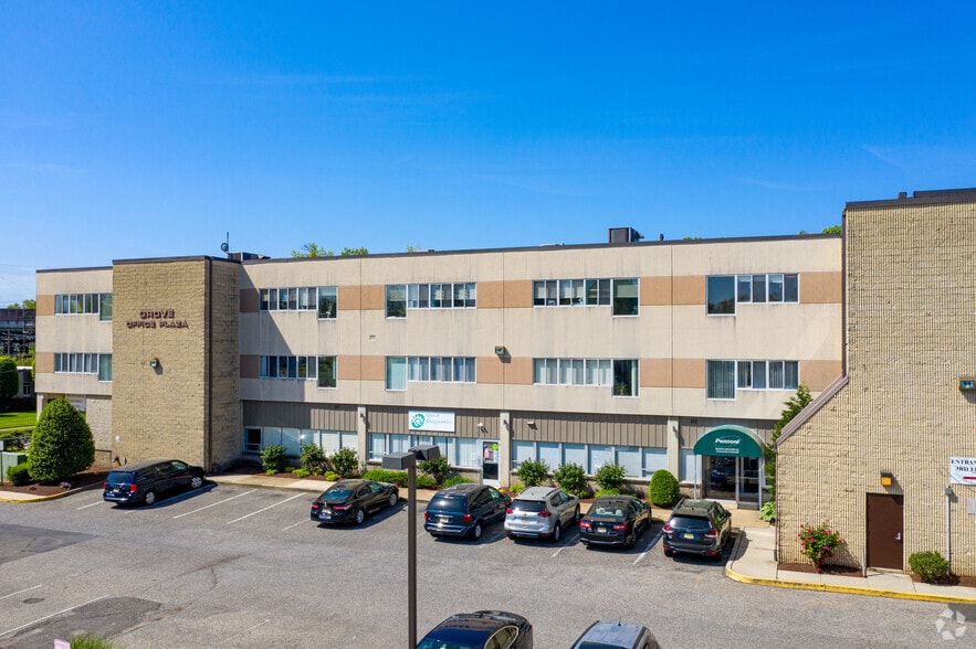 515 Grove St, Haddon Heights, NJ à vendre - Photo du bâtiment - Image 3 de 4