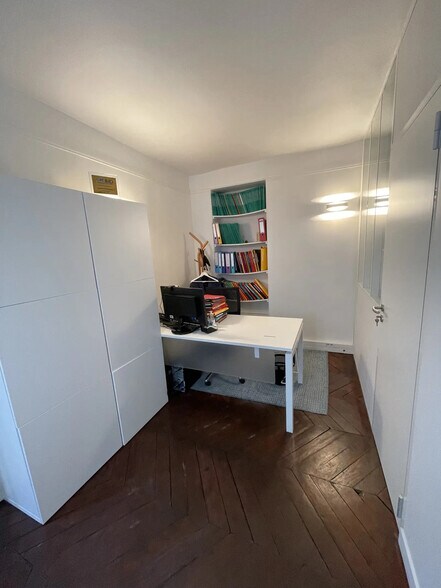 23 Rue De Choiseul, Paris for lease - Interior Photo - Image 3 of 6