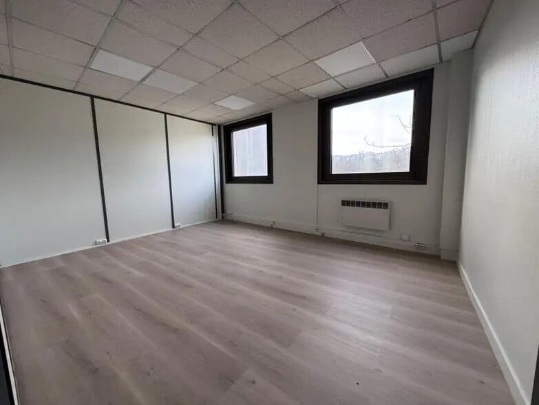 Bureau dans Rosny-sous-Bois à louer - Photo intérieure - Image 2 de 12
