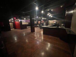 1000 Broadway Blvd, Kansas City, MO for lease Building Photo- Image 2 of 11