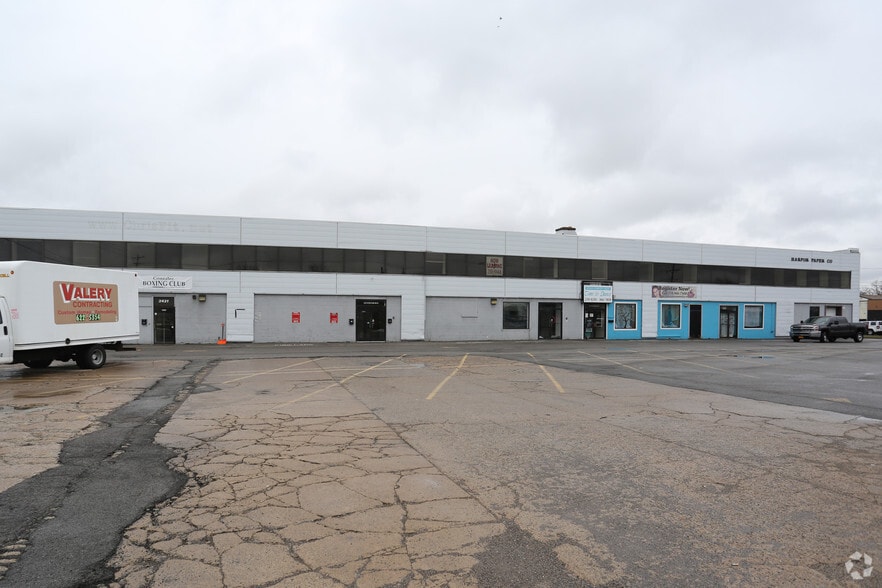 2425 Hyde Park Blvd, Niagara Falls, NY for lease - Building Photo - Image 2 of 41