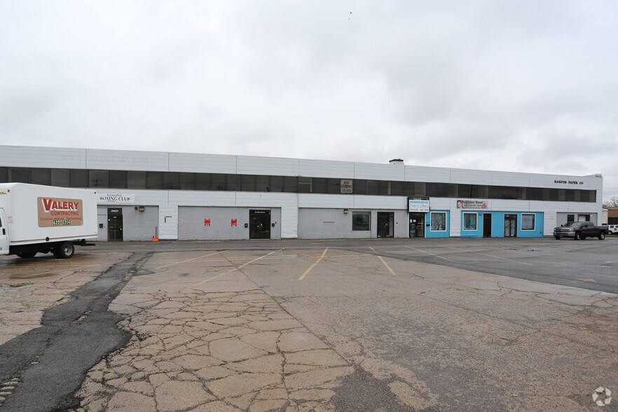 2425 Hyde Park Blvd, Niagara Falls, NY à louer - Photo du bâtiment - Image 2 de 41