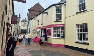 Plus de détails pour 1 Swan Ln, Stroud - Commerce de détail à louer