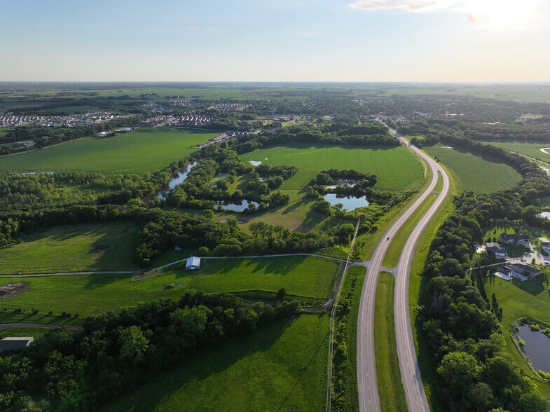 0000 Highway 6, Adel, IA à vendre - Photo du bâtiment - Image 3 de 22