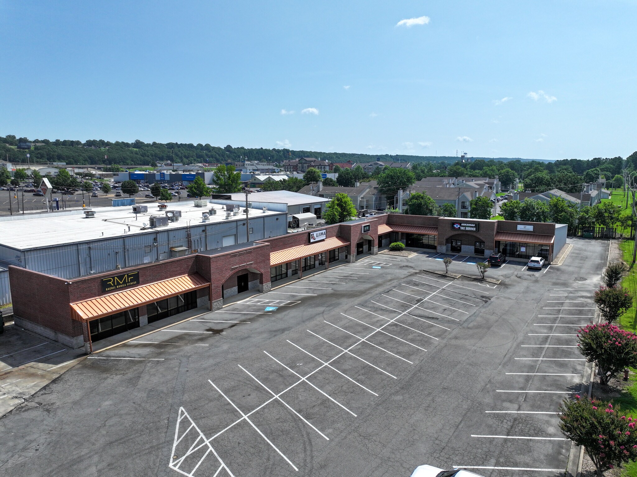 2104 Harkrider St, Conway, AR for lease Primary Photo- Image 1 of 6