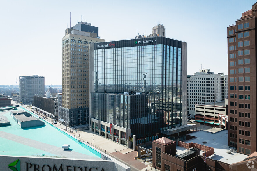 300 Madison Ave, Toledo, OH à vendre - Photo principale - Image 1 de 1