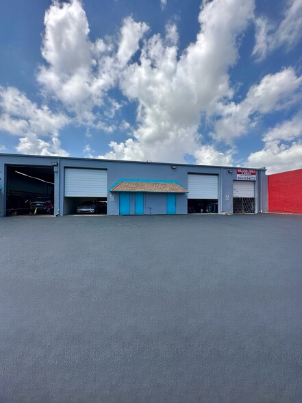 1225 S Dixie Hwy, Pompano Beach, FL à louer - Photo du bâtiment - Image 1 de 4