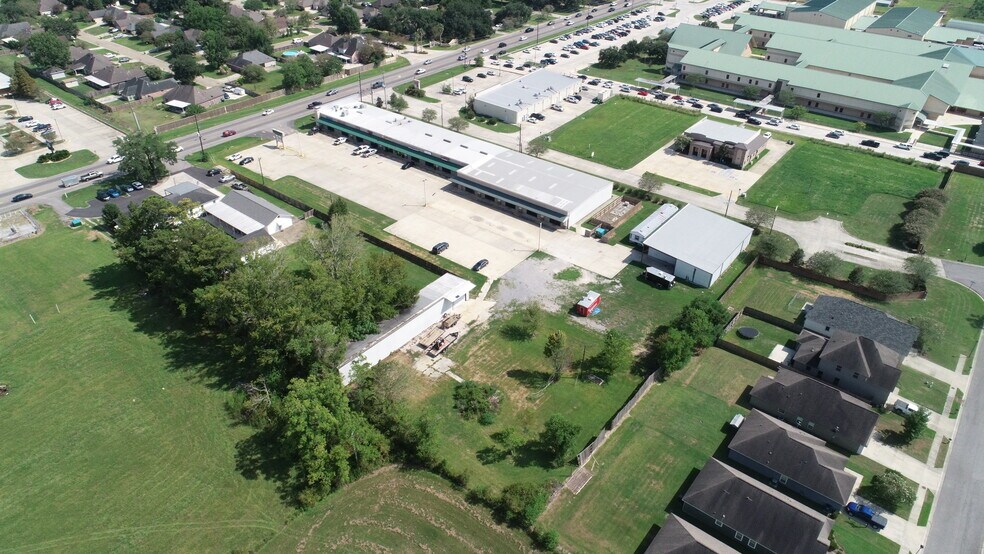 13253 Highway 73, Geismar, LA à louer - Photo du bâtiment - Image 2 de 10