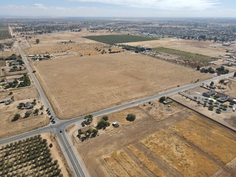 16887 North Lake St, Madera, CA à vendre - Photo du bâtiment - Image 3 de 3
