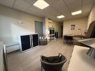 Plus de détails pour Bureau à louer