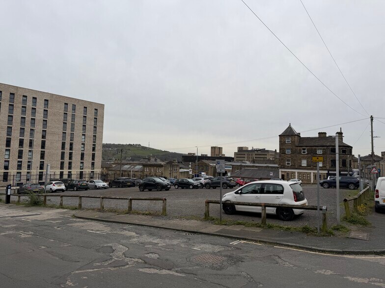 Gibbet Street, Halifax à vendre - Photo du bâtiment - Image 3 de 7