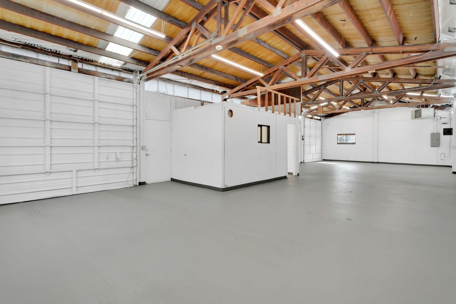 1091 Chemawa, Keizer, OR for lease Interior Photo- Image 1 of 20