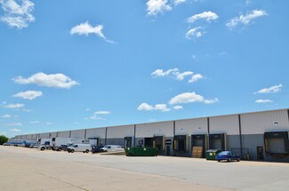 Plus de détails pour 10400-10440 Hickman Rd, Clive, IA - Industriel à louer