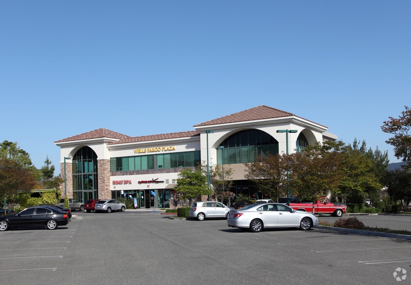 925 Broadbeck Dr, Thousand Oaks, CA for lease - Primary Photo - Image 1 of 43