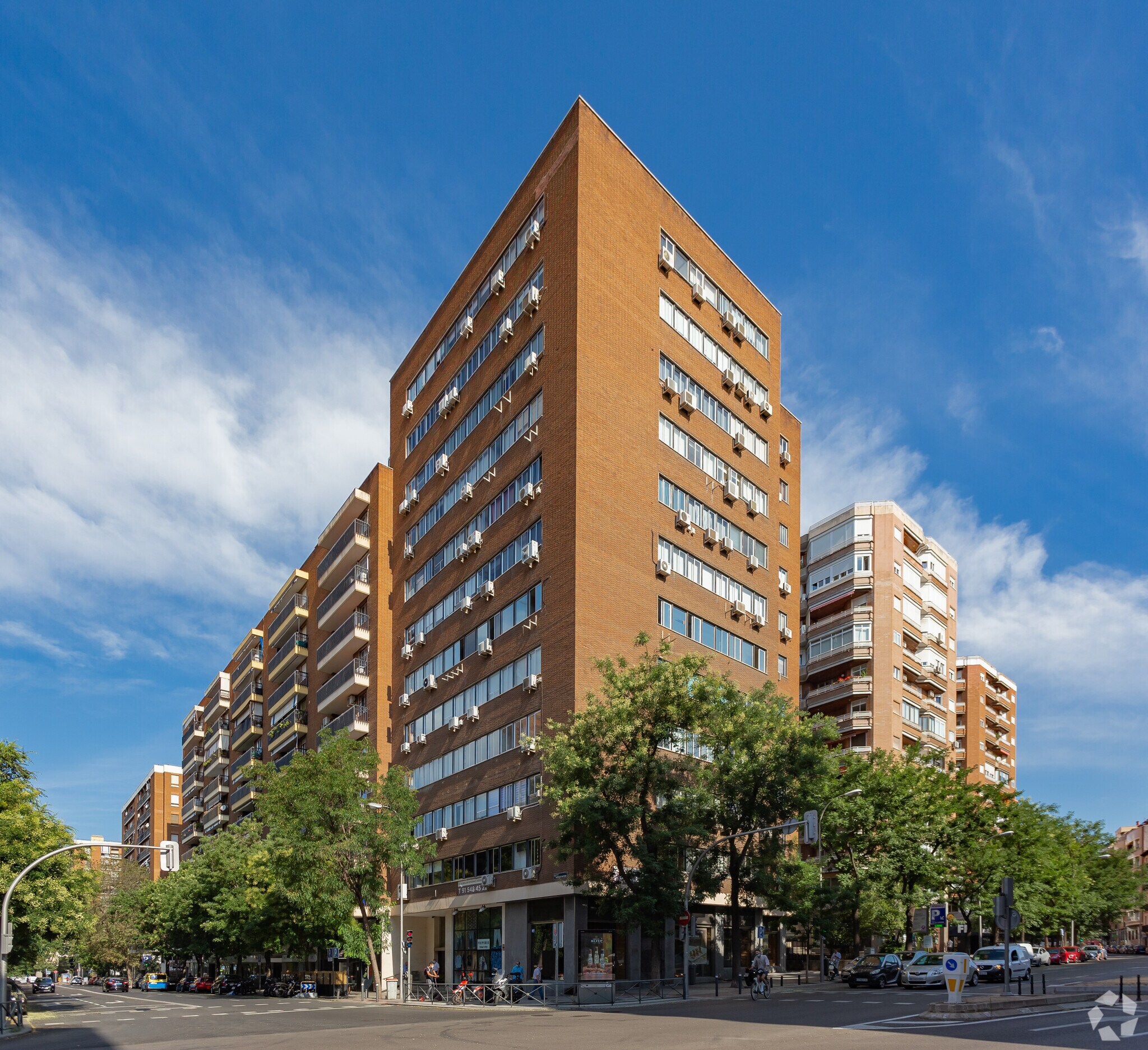 Calle Rodríguez San Pedro, 2, Madrid, Madrid à louer Photo du bâtiment- Image 1 de 4