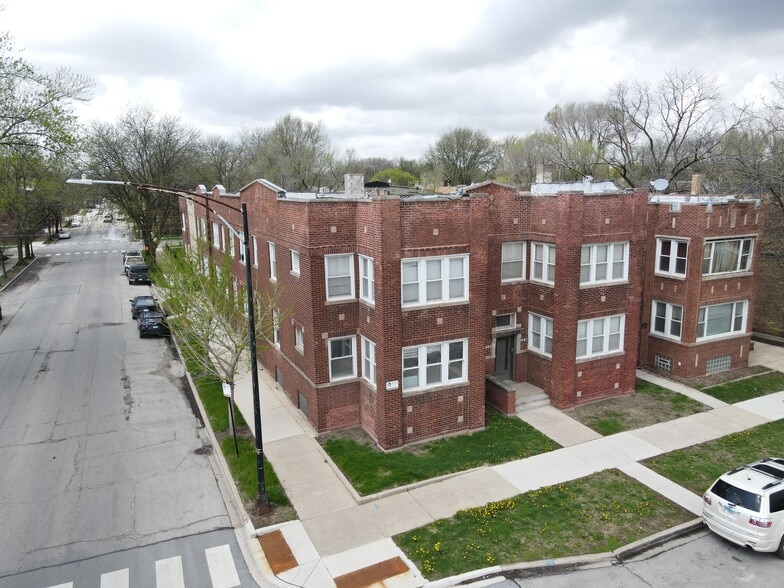 7156 S Rhodes Ave/ 7556 S Eberhart Ave portfolio of 2 properties for sale on LoopNet.ca - Building Photo - Image 2 of 28