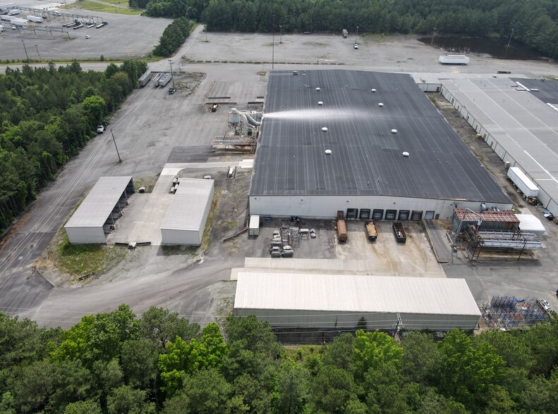 16300 International St, Doswell, VA à louer - Photo du bâtiment - Image 3 de 10