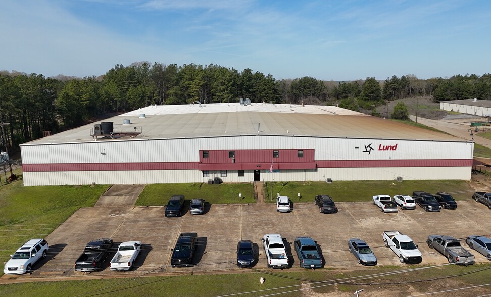 400 E Industrial Park Rd, Holly Springs, MS for lease - Building Photo - Image 2 of 24