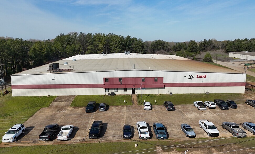 400 E Industrial Park Rd, Holly Springs, MS à louer - Photo du bâtiment - Image 2 de 23